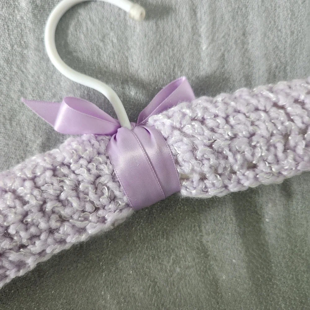 Set of 2 Vintage Style Padded Hangers Lavender Crochet &‎ Pink Satin Lace padded
